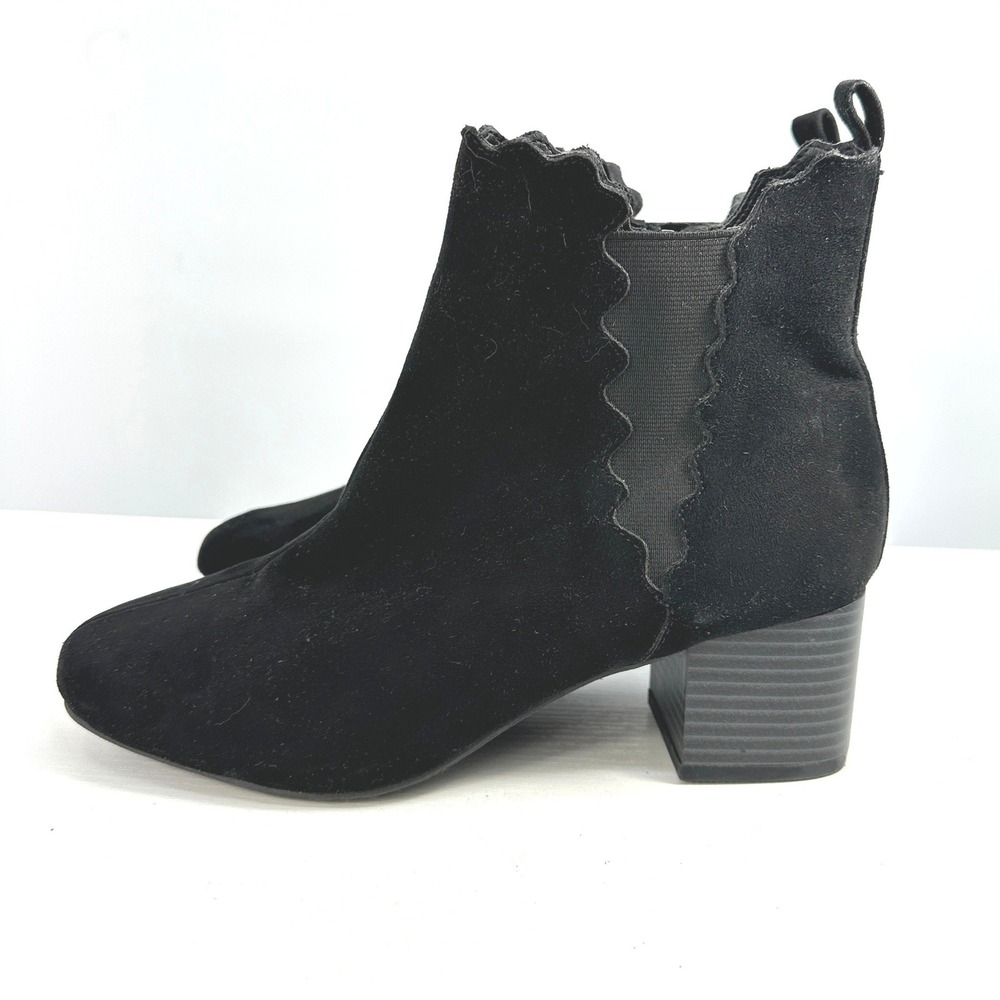 Lane Bryant faux suede ankle boots 7W black stacked heel round toe side insets